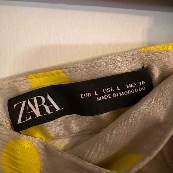 Zara pleated yellow polka dot handkerchief hem midi skirt Sz L - Picture 3 of 8